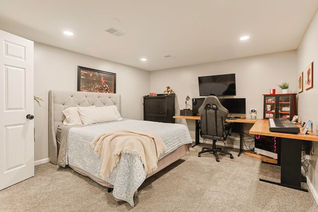 2416 Blanchard Drive, Niles, MI 49120