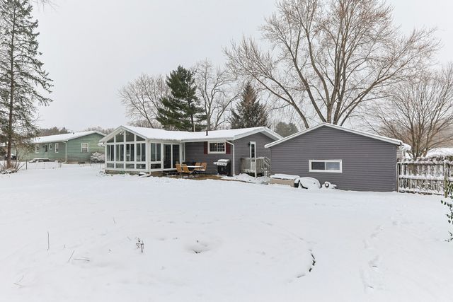 2416 Blanchard Drive, Niles, MI 49120