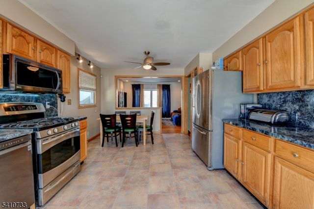 3 Carter Pl, Sayreville Boro, NJ 08859