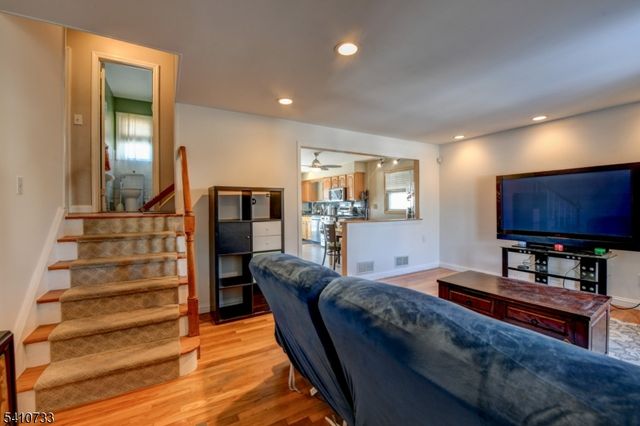 3 Carter Pl, Sayreville Boro, NJ 08859