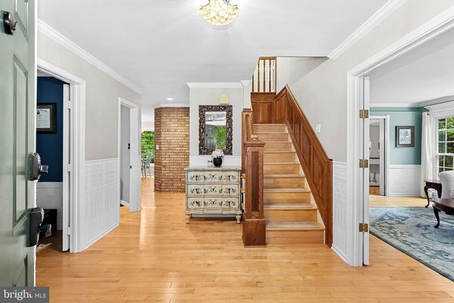 26 LIPSCOMB CT, Sterling, VA 20165