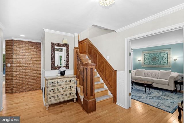 26 LIPSCOMB CT, Sterling, VA 20165