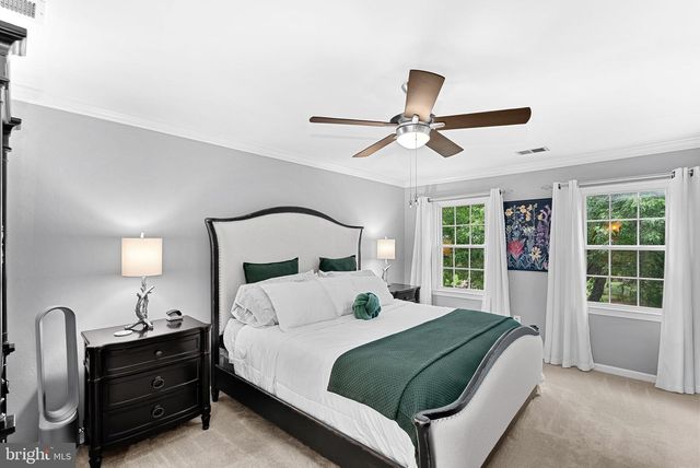 26 LIPSCOMB CT, Sterling, VA 20165