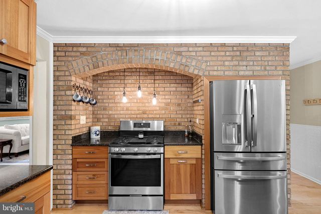 26 LIPSCOMB CT, Sterling, VA 20165