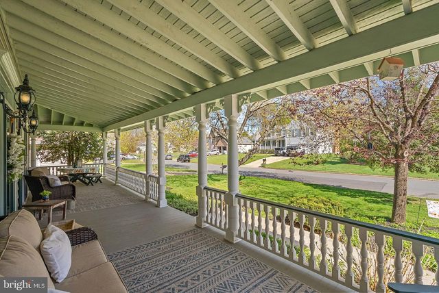 26 LIPSCOMB CT, Sterling, VA 20165