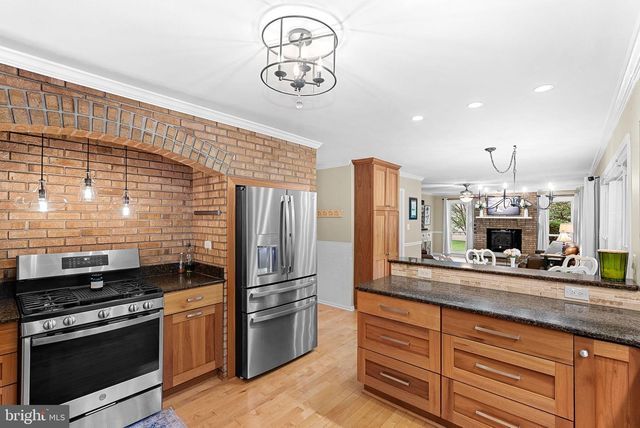 26 LIPSCOMB CT, Sterling, VA 20165
