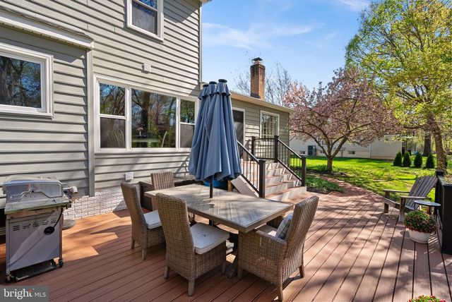 26 LIPSCOMB CT, Sterling, VA 20165