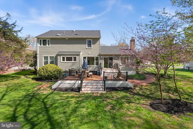 26 LIPSCOMB CT, Sterling, VA 20165