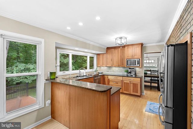26 LIPSCOMB CT, Sterling, VA 20165