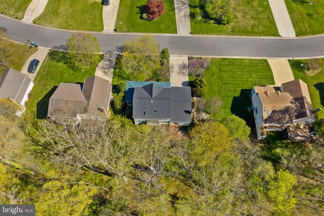 26 LIPSCOMB CT, Sterling, VA 20165