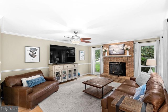 26 LIPSCOMB CT, Sterling, VA 20165