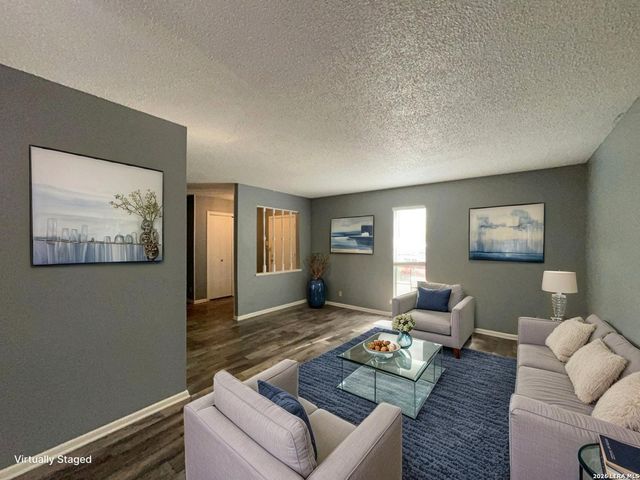 8731 Tradewind Dr, Windcrest, TX 78239