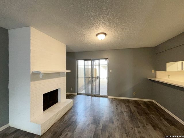 8731 Tradewind Dr, Windcrest, TX 78239