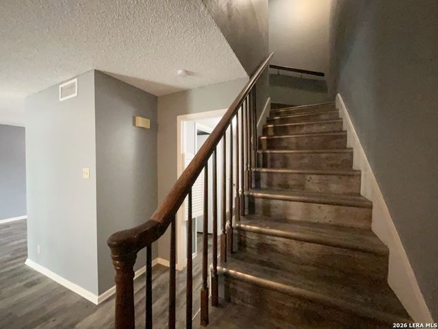 8731 Tradewind Dr, Windcrest, TX 78239