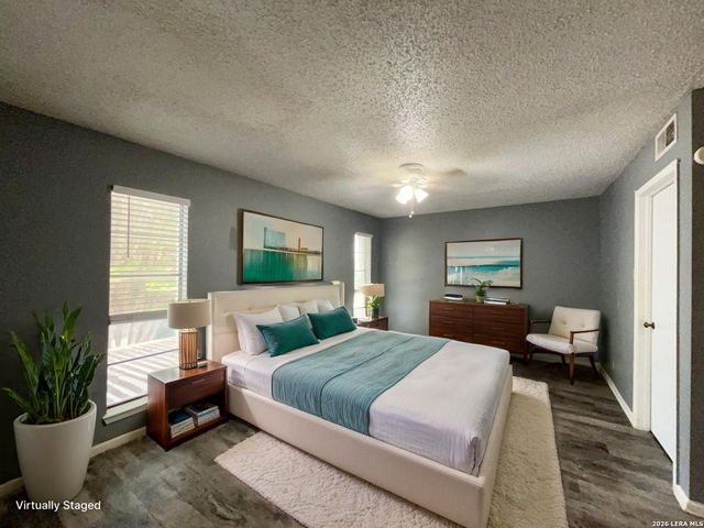 8731 Tradewind Dr, Windcrest, TX 78239