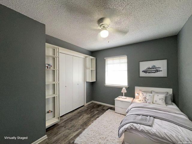 8731 Tradewind Dr, Windcrest, TX 78239