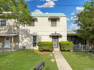 8731 Tradewind Dr, Windcrest, TX 78239