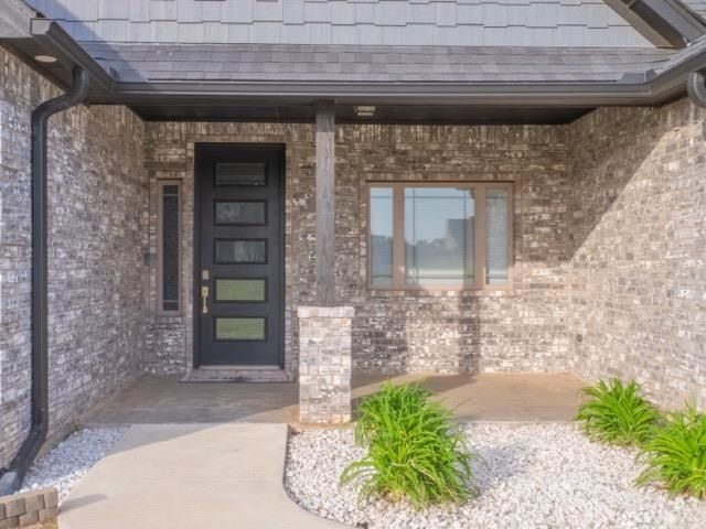 439 Spring Creek Cir, Lawton, OK 73505