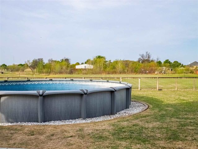439 Spring Creek Cir, Lawton, OK 73505