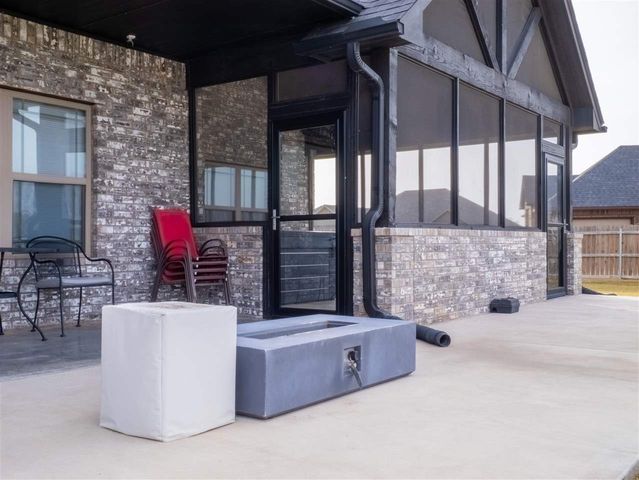 439 Spring Creek Cir, Lawton, OK 73505