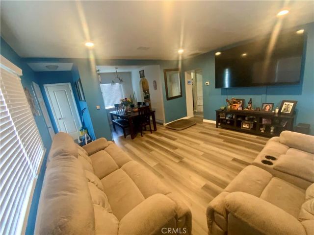 206 E Raymond, Compton, CA 90220