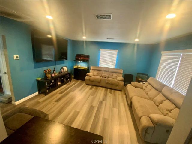 206 E Raymond, Compton, CA 90220