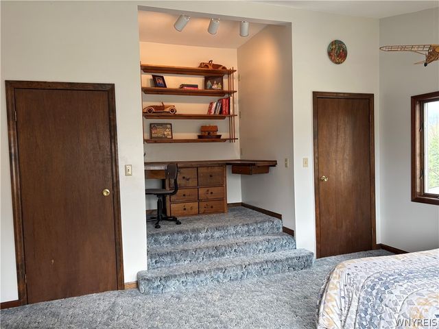 121 Northridge Drive, West Seneca, NY 14224