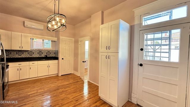 1509 E Yandell C, El Paso, TX 79902