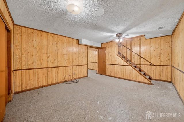 21 Highview Drive, Woodbridge Proper, NJ 07095