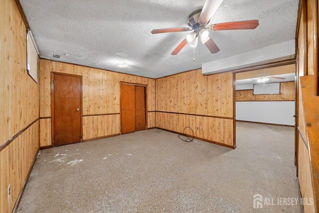 21 Highview Drive, Woodbridge Proper, NJ 07095