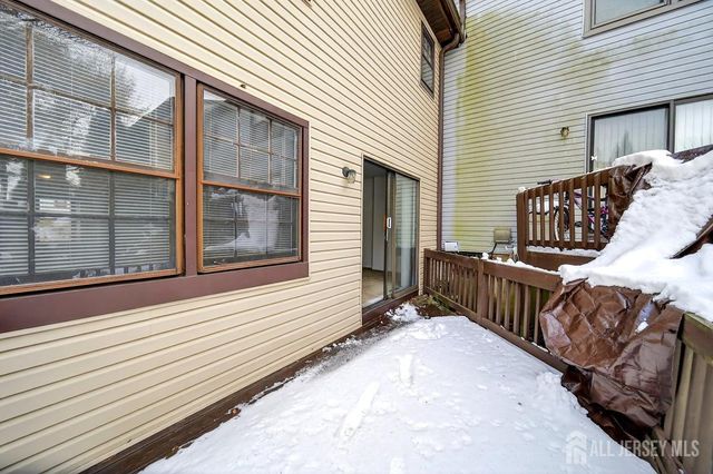 21 Highview Drive, Woodbridge Proper, NJ 07095