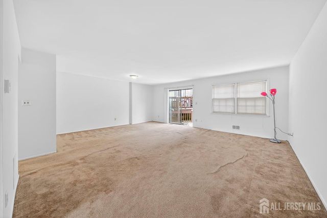 21 Highview Drive, Woodbridge Proper, NJ 07095