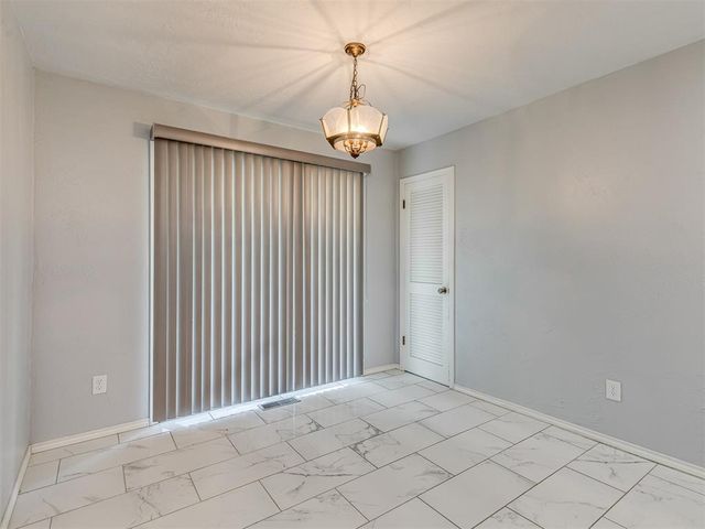 3405 Woodsboro Drive, Norman, OK 73072