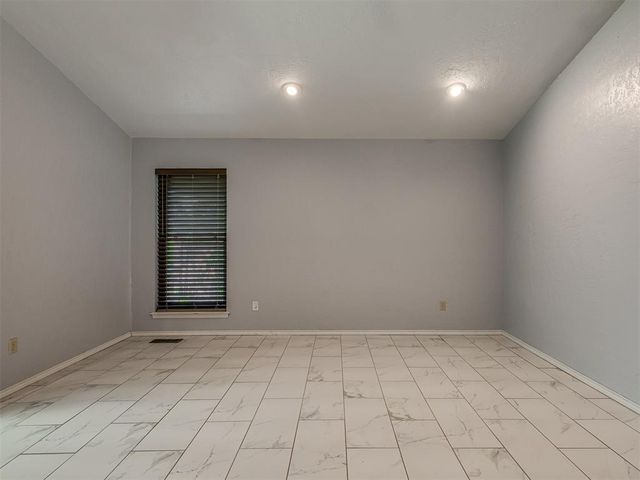 3405 Woodsboro Drive, Norman, OK 73072