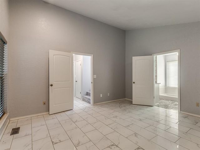 3405 Woodsboro Drive, Norman, OK 73072