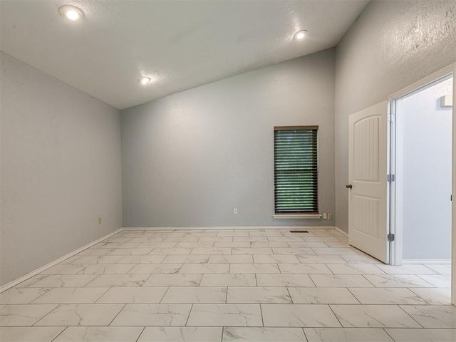 3405 Woodsboro Drive, Norman, OK 73072