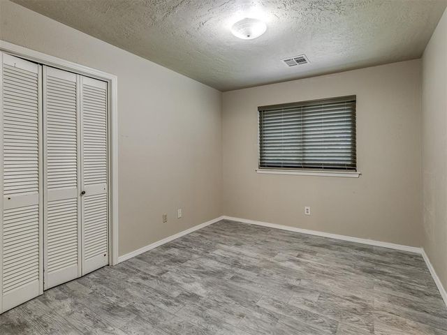 3405 Woodsboro Drive, Norman, OK 73072