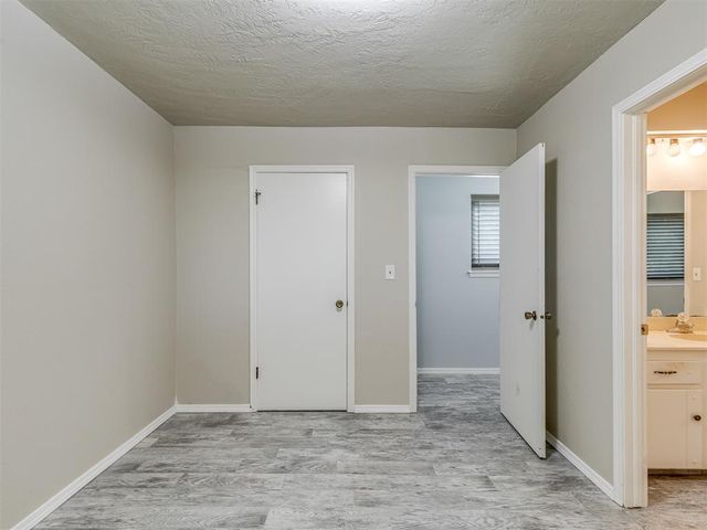 3405 Woodsboro Drive, Norman, OK 73072