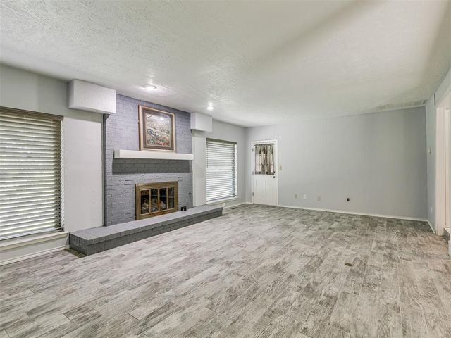 3405 Woodsboro Drive, Norman, OK 73072