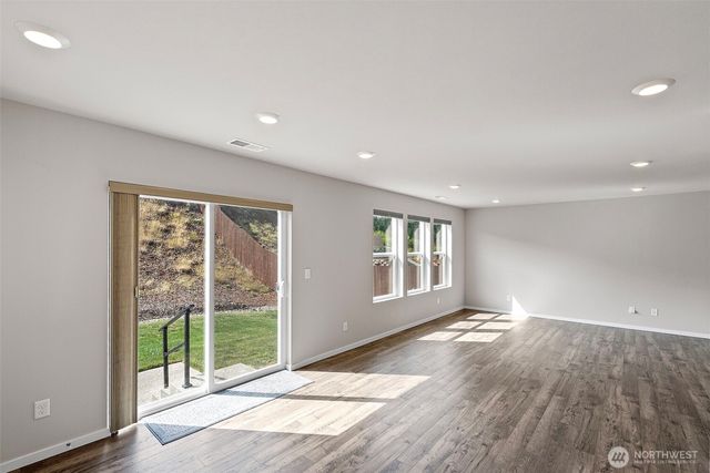 1454 SW Pendleton Way, Port Orchard, WA 98367
