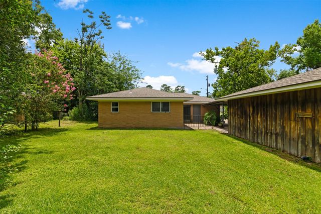 18108 Wild Oak Drive, Houston, TX 77090