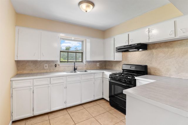 18108 Wild Oak Drive, Houston, TX 77090