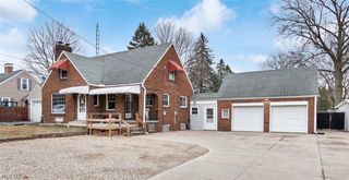 162 Perry Drive NW, Canton, OH 44708