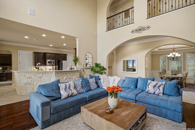 714 Ruidosa Downs, Helotes, TX 78023