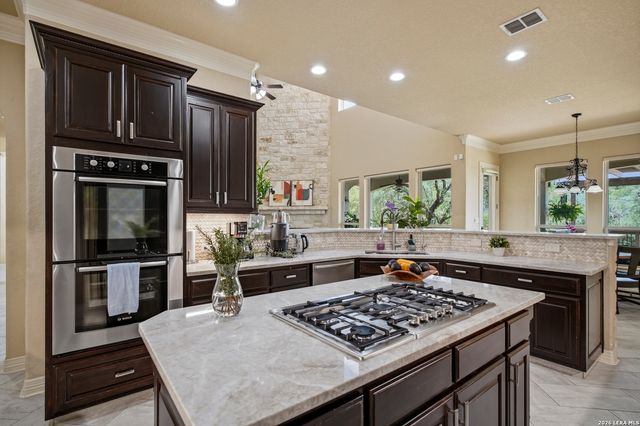 714 Ruidosa Downs, Helotes, TX 78023