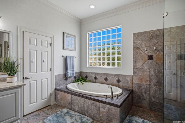 714 Ruidosa Downs, Helotes, TX 78023