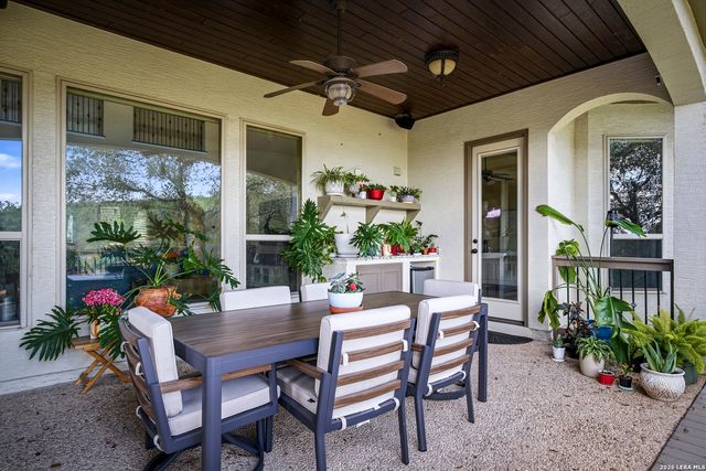 714 Ruidosa Downs, Helotes, TX 78023
