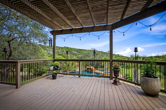 714 Ruidosa Downs, Helotes, TX 78023