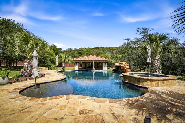 714 Ruidosa Downs, Helotes, TX 78023