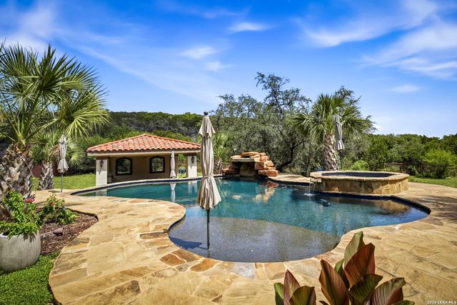714 Ruidosa Downs, Helotes, TX 78023